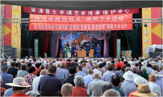 2020年7月15日下午，延津县大平调艺术传承保护中心在延津县东屯镇郝光屯村演出《斩单雄信》。